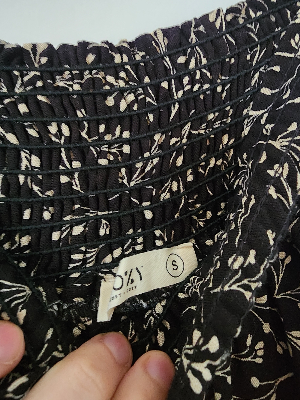 Sozy Mia Midi Smocked Waist Black Floral High-Low Skirt - Like New - S - Picture 3 of 3